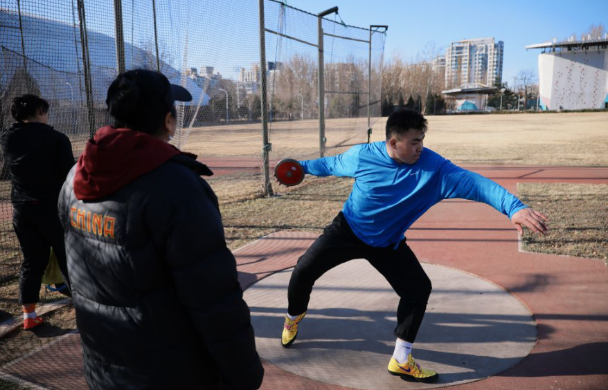 开云体育米兰球员专访与职业生涯
