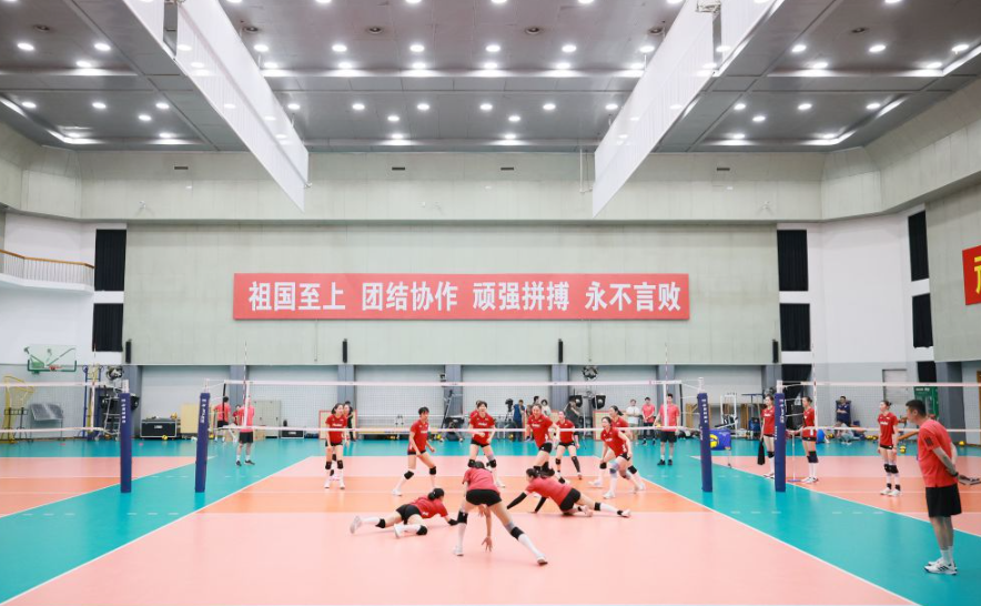米兰体育网：米兰足球教练的成功与失败案例